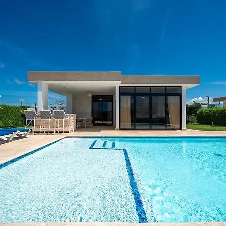 Privacy, Location, Freedom Villa